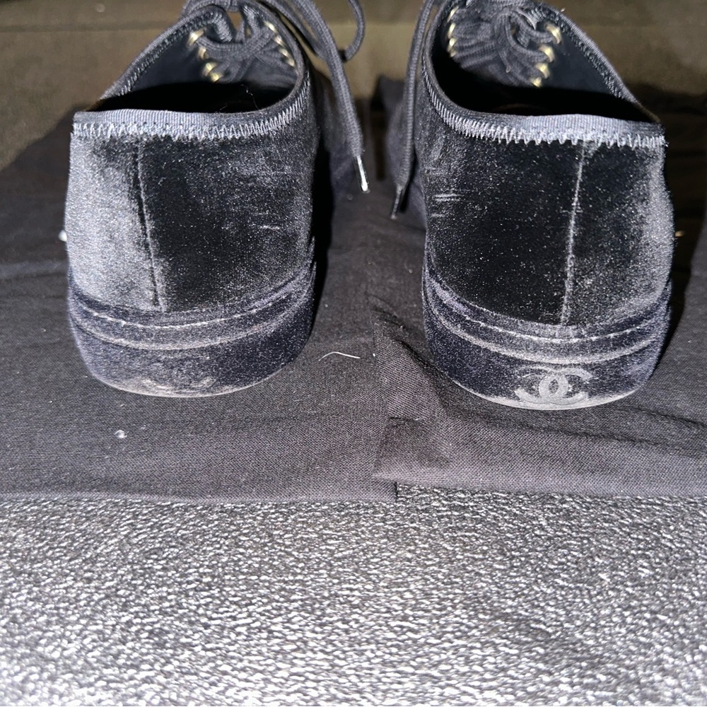 Authentic CHANEL Interlocking CC Logo Sneakers - Picture 2 of 10